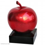 CLE Skulptur Apfel II rot stehend auf Sockel